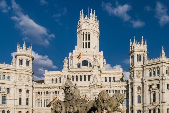 Imperial Madrid: Royal Palace and the Habsburg dynasty in Madrid - Plaza de la Villa: a short pause that helps you read old Madrid