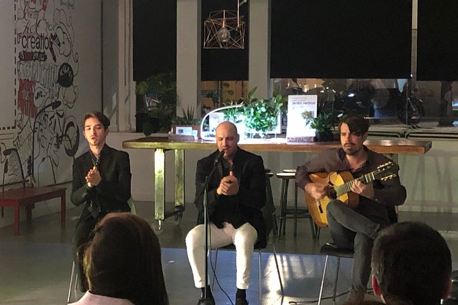 Intimate Flamenco Performance - Duration and Expectations: One Hour, No Fluff