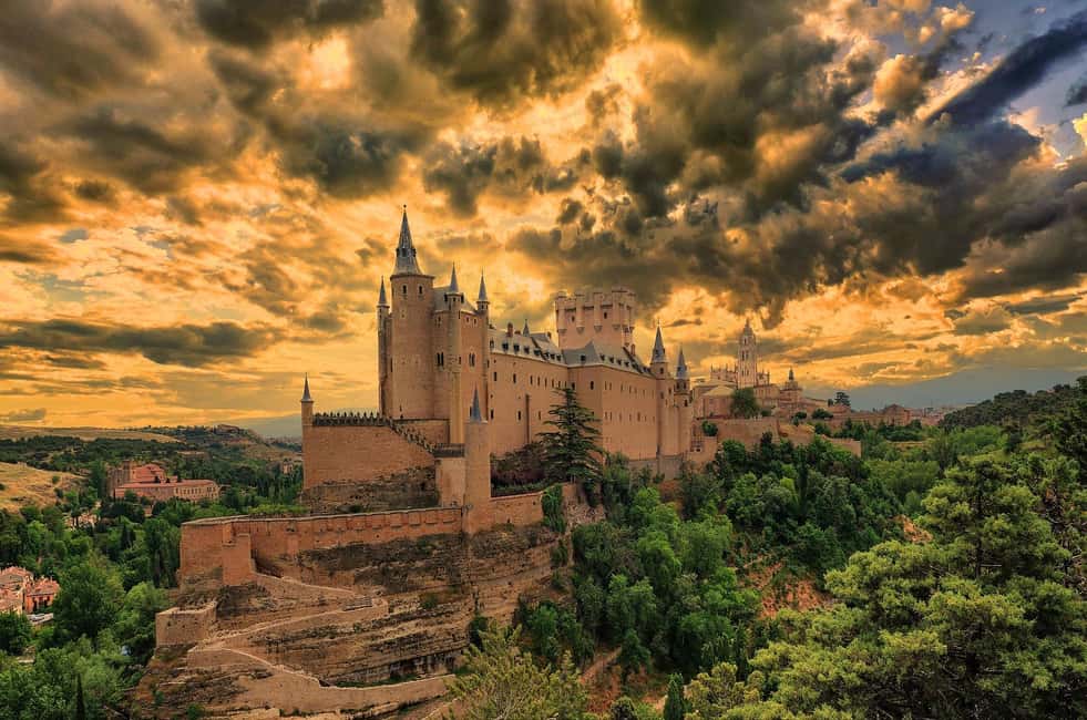 Legends and Mysteries of Segovia Tour - Why sunset works for Segovia’s legends