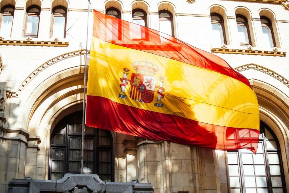 Madrid: 1.5-Hour Private Kick-Start Tour with a Local - Local Tips on Where to Eat and Unwind (That Actually Fit Day One)