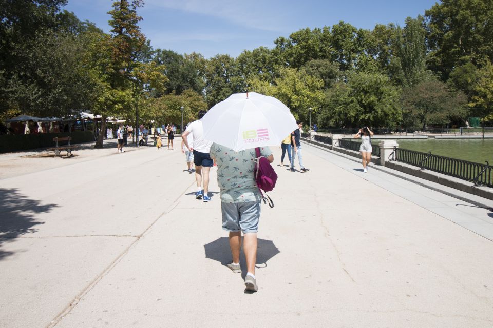 Madrid: 1.5-Hour Retiro Park Guided Walking Tour - Why the guide matters so much in a park this big