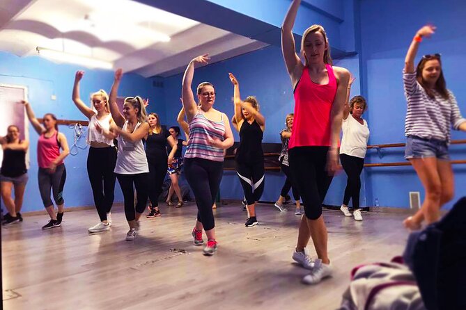 Madrid: 1-Hour Flamenco Class Experience - Where you meet in Madrid, and what to bring