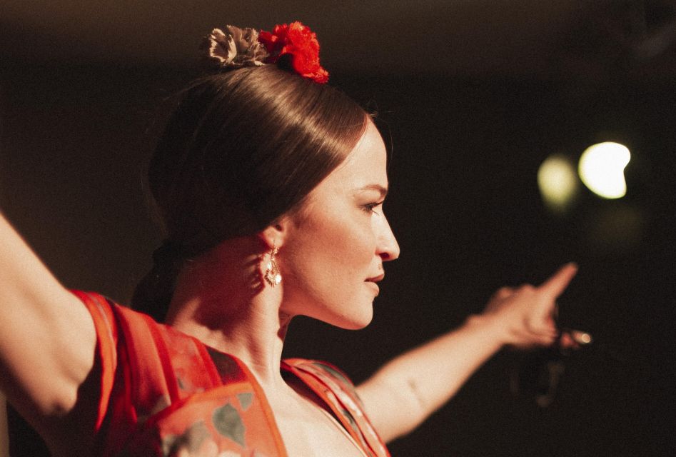 Madrid: 1-Hour Traditional Flamenco Show at Centro Cultural - Chueca’s Centro Cultural: a simple walk into flamenco Madrid