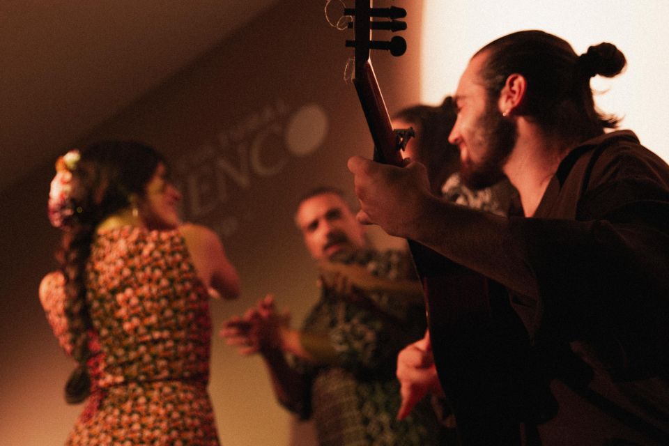 Madrid: 1-Hour Traditional Flamenco Show at Centro Cultural - The props and costumes that shape the choreography