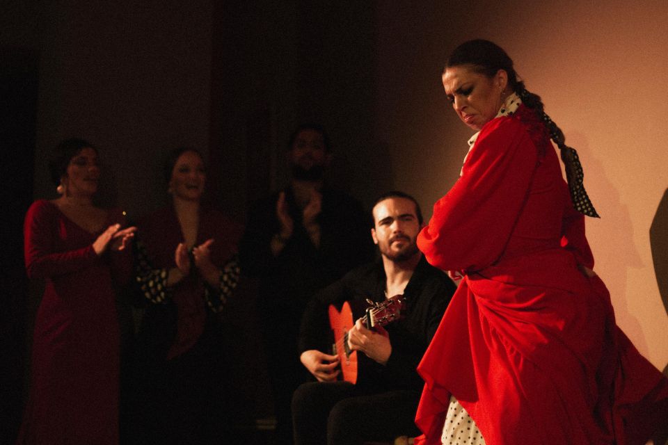 Madrid: 1-Hour Traditional Flamenco Show at Centro Cultural - Pre-show gallery time and what to do nearby in Chueca