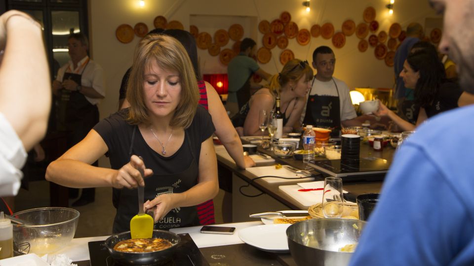Madrid: 10 Tapas 2.5-Hour Cooking Class - Allergies and Special Diets: How to Think About Risk