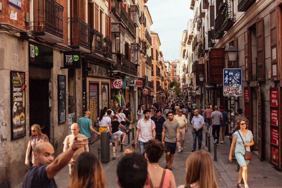 Madrid: 2-Hour Private City Tour Off the Beaten Track - Where You Start: Cervecería Santa Bárbara and the Tour Flow