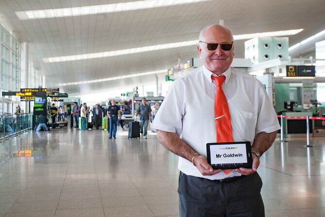 Madrid Airport to City Center: 1-Way Premium Private Transfer - Mercedes E-class Door-to-Door: Barajas to Madrid Center