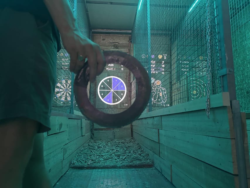 Madrid Atocha : Interactive Axe Throwing 1h - Key highlights worth your attention
