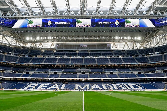 Madrid Bernabeu Stadium Tour Admission Ticket - Entering fast: meeting at Lima-Santiago BernabéuChamartín