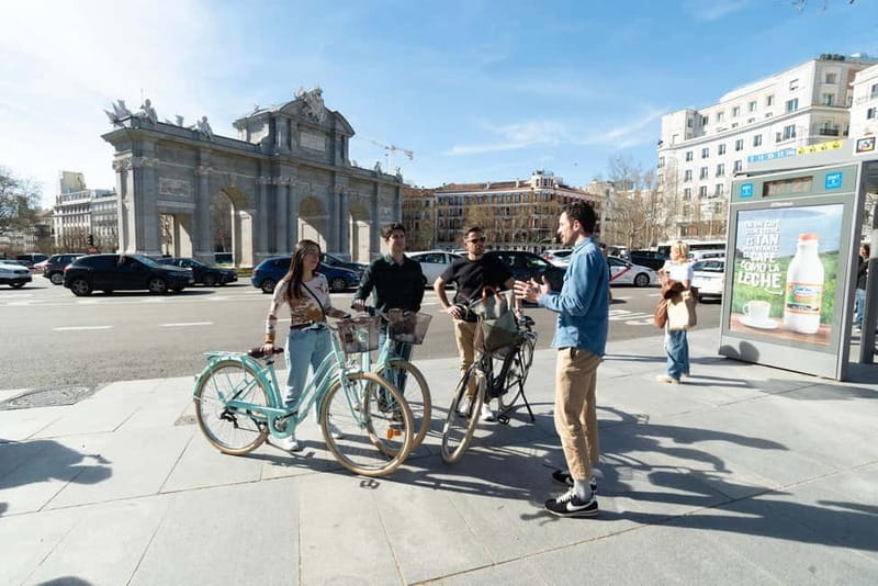 Madrid by bike + PhotoShooting - Regular Bike vs Electric Bike: When the Extra Cost Makes Sense