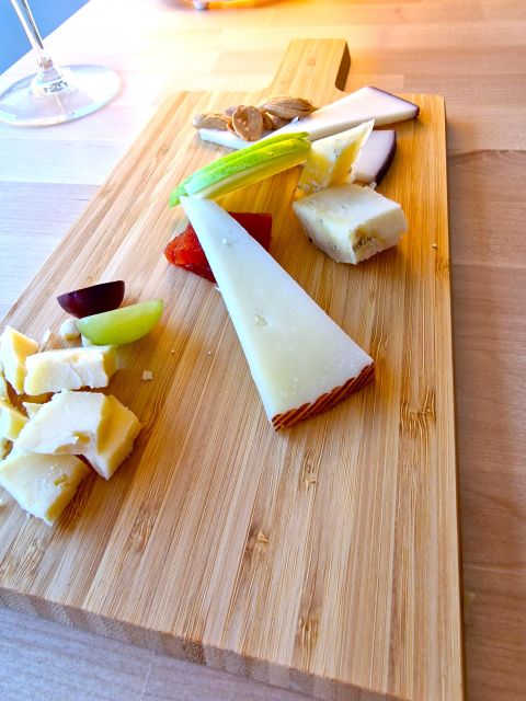 Madrid: cheese tasting with wine pairing. - Price and value: is $57 fair for this amount of food?