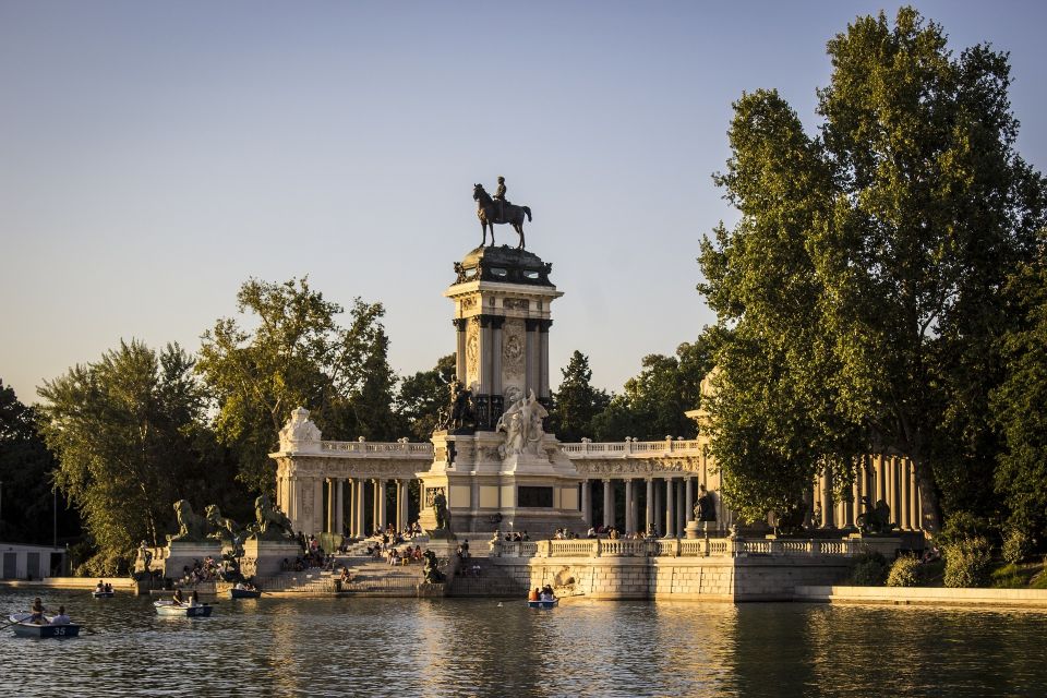 Madrid: Cibeles Rooftop & Retiro Park Guided Walking Tour - Key things to know before you go