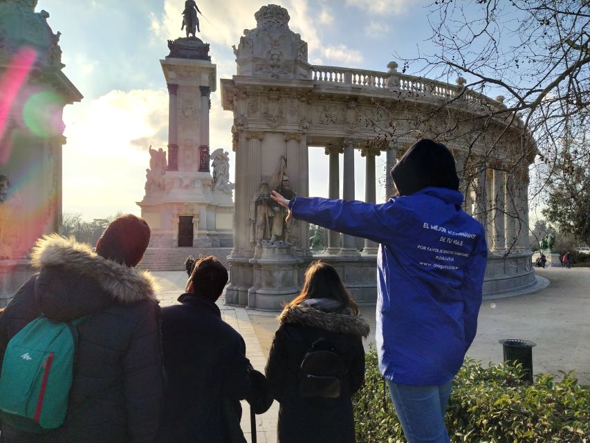 Madrid: Cibeles Rooftop & Retiro Park Guided Walking Tour - Weather and pace: the two things that can change your day
