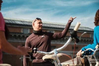 Madrid: City Highlights Guided Vintage Bike Tour - CaixaForum: Old Power Plant Architecture, Quick and Free