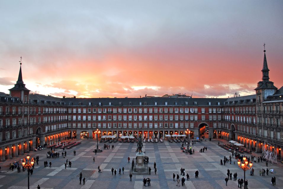 Madrid: City Highlights Guided Walking Tour - Why This 2.5-Hour Madrid Highlights Walk Is Great Value