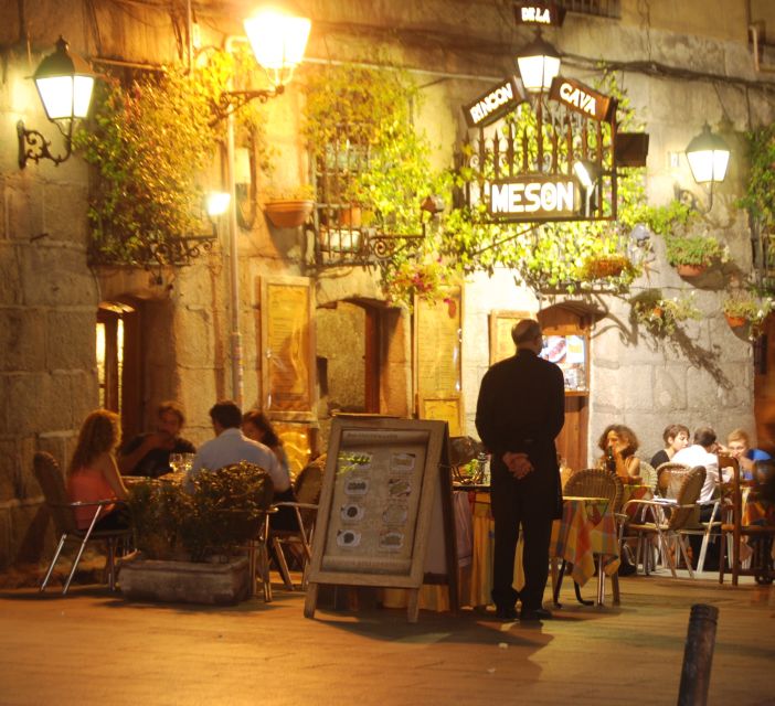 Madrid: Customized Night Tour with a Private Guide - Pickup and the smart rhythm of a 4-hour night