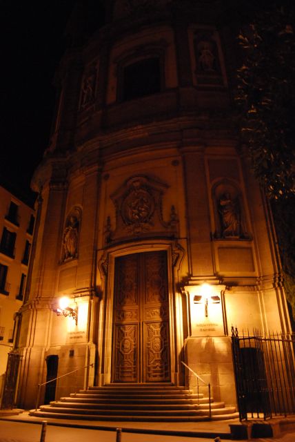 Madrid: Customized Night Tour with a Private Guide - Customizing the focus: architecture, legends, fashion, or current affairs