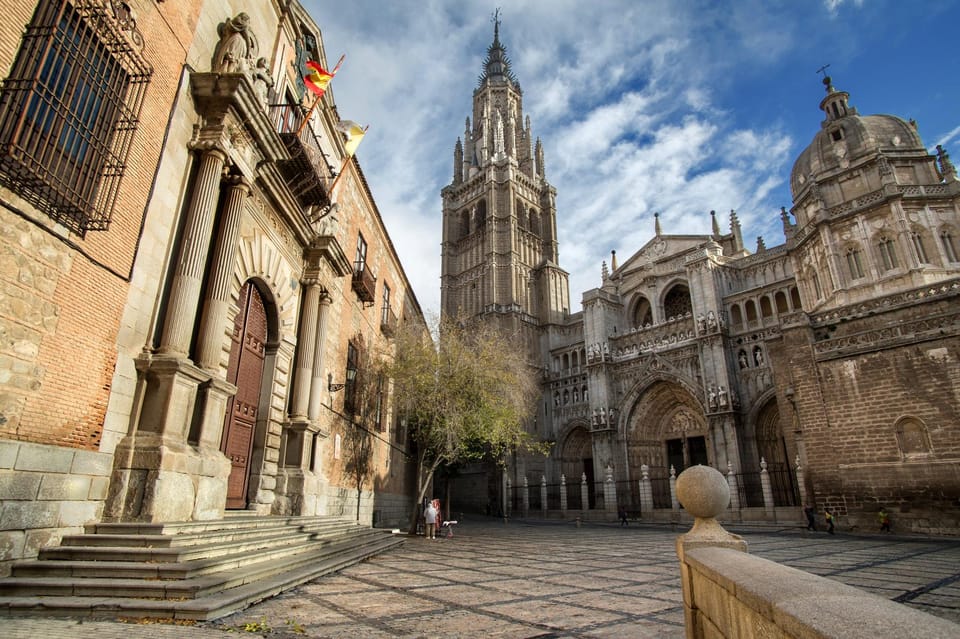 Madrid: Day Trip to Toledo with Walking Tour & Small Group - Group Size, Languages, and the Human Touch of Live Guides