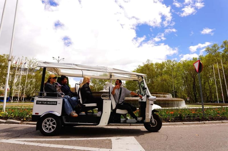 Madrid: Discover the City by Private Electric Tuk Tuk - Retiro Park and Calle Serrano: where the tour slows the mood