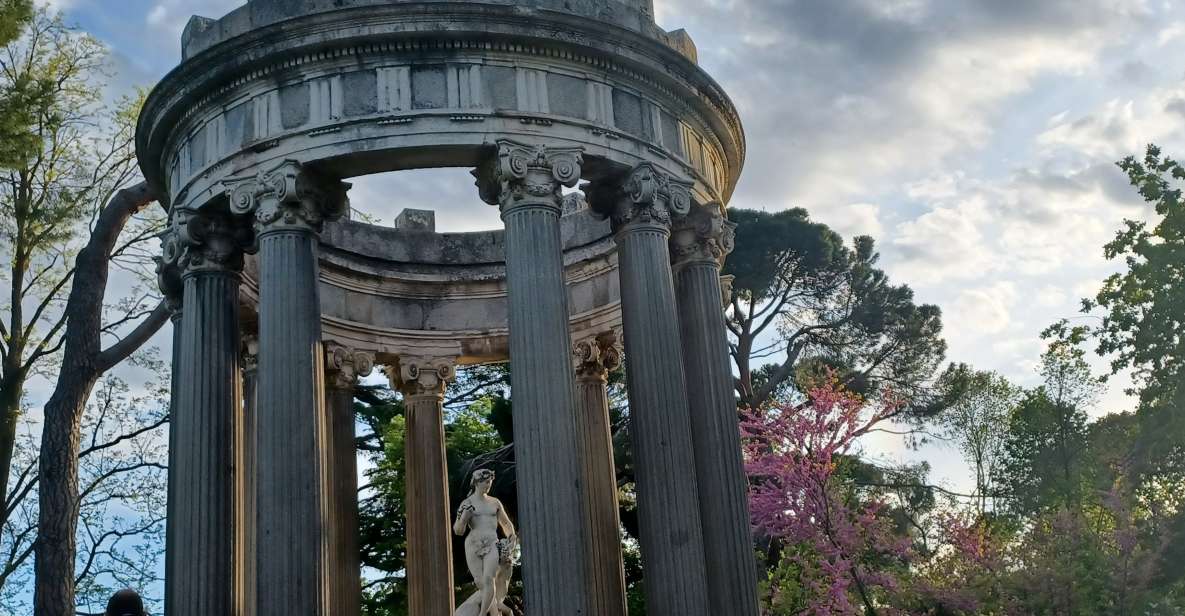 Madrid: El Capricho Park Tour - A Peace Oasis Far From Madrid Downtown
