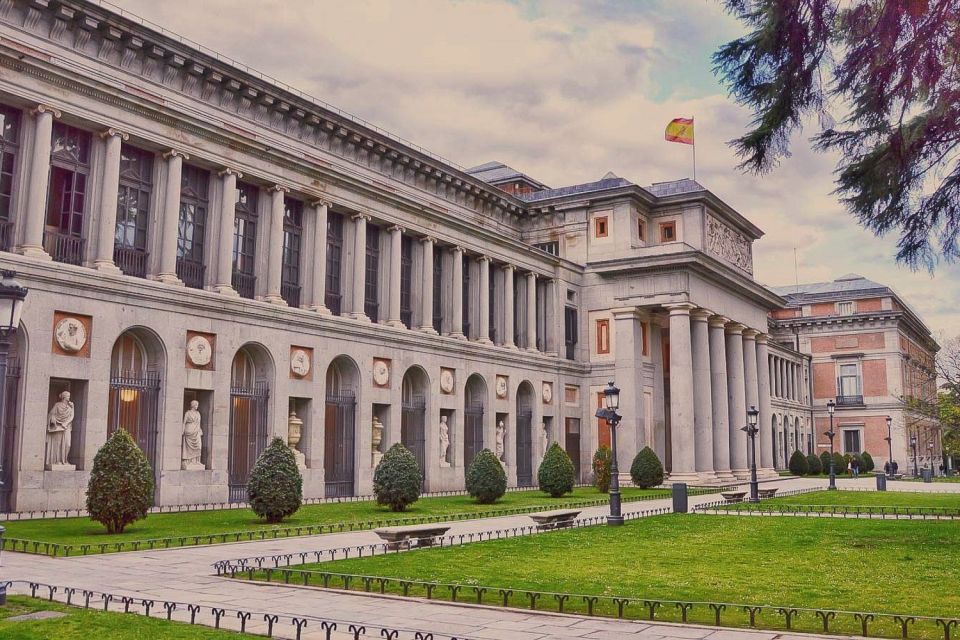Madrid: El Prado Museum and the Royal Palace Guided Tour - Meet at Plaza de España: how the day actually flows