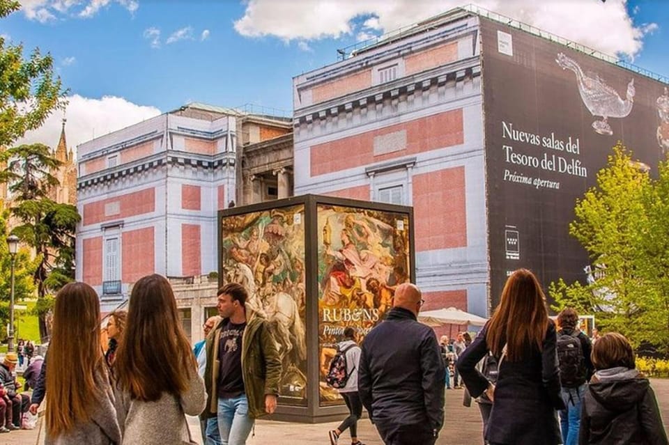 Madrid: El Prado Museum Skip-the-line Guided Tour - Finding your guide: start at the Goya statue on Calle Felipe IV