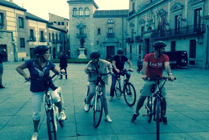 Madrid Electric Bike Sunset Tour - Parque del Oeste and the roses connection