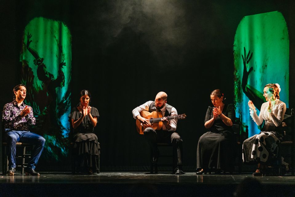 Madrid: "Emociones" Live Flamenco Performance - Seat choice tips: tables, shared spots, and what to aim for