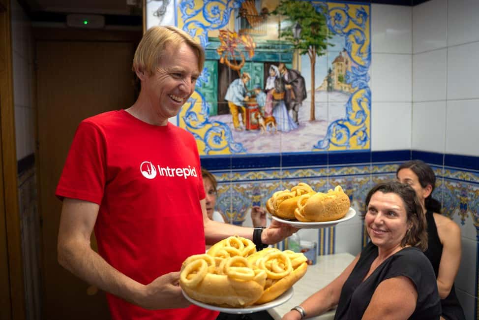 Madrid: Evening Tapas Tour with 5 Delicious Stops & Drinks - A Madrid Tapas Tour That Teaches You How to Eat, Not Just Where to Stand