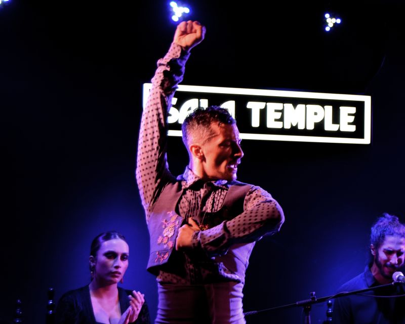 Madrid: Flamenco Show at Tablao Sala Temple with Drink - The one-hour performance: singing, guitar, and two dancers in sync
