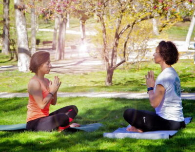 Madrid: Flow Yoga class in Retiro Park - Meet Laure: Friendly Guidance in Your Preferred Language