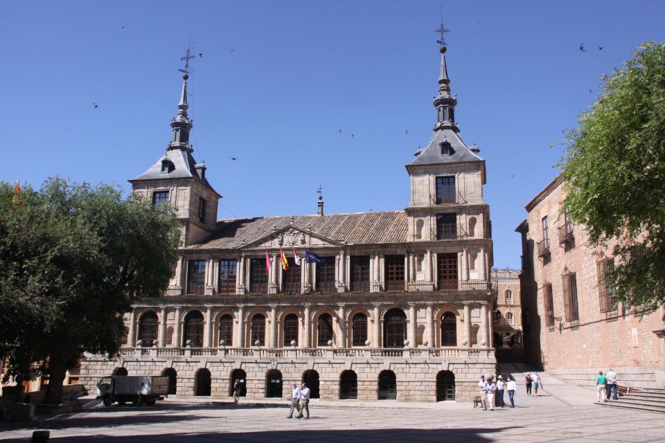 Madrid: Full-Day Guided Tour of Toledo with Cathedral Visit - The “City of the Three Cultures” theme: what your guide actually does