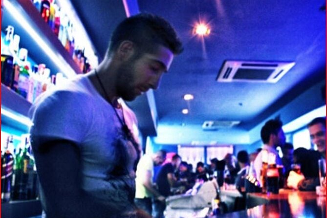 Madrid Gay Nightlife Tour - Chueca at 9:00 pm: why this start time works