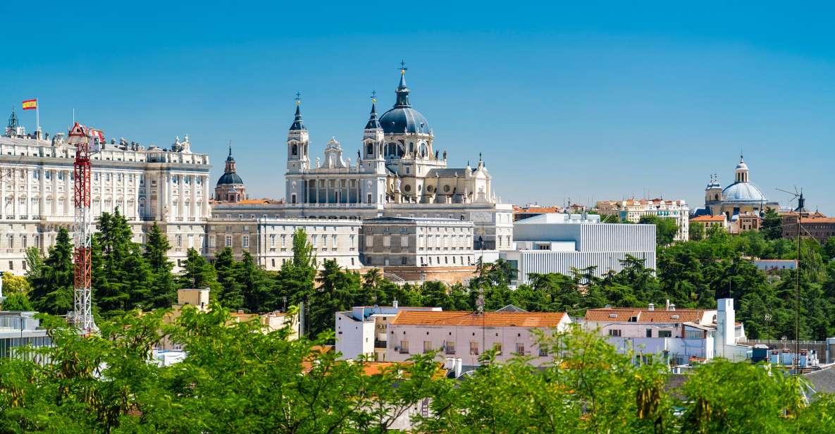 Madrid: Guided Highlights Walking Tour - Start at El Oso y el Madroño in Puerta del Sol