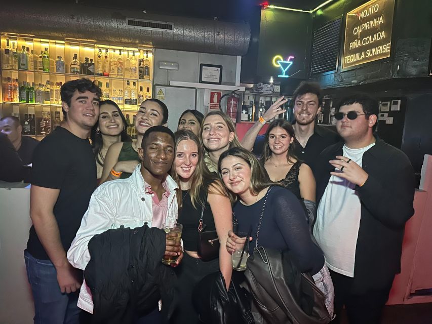Madrid: Guided Pub Crawl Madrid Experience and Club Entry - Stop 2: Manama Disco, Skip the Waiting, Go Straight to the Crowd