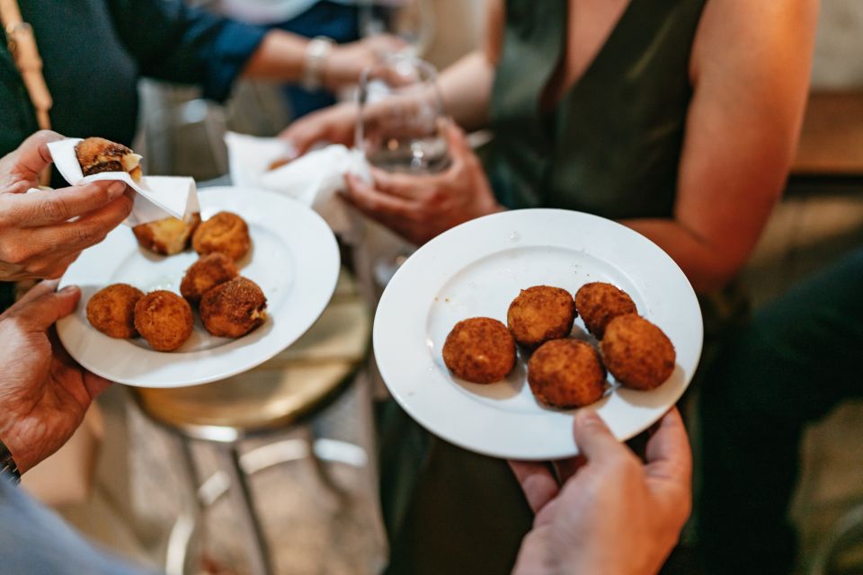 Madrid: Guided Tapas Tour with Tastings and Drinks - Pace, walking, and the social side of tapas