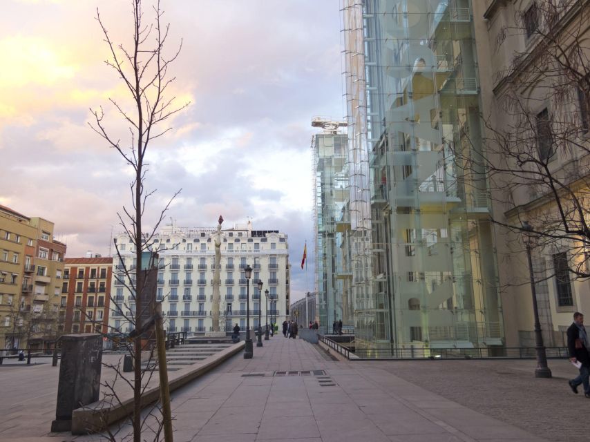 Madrid: Guided visit to Reina Sofia & Thyssen Museum - Who this tour fits best (and who should consider another option)