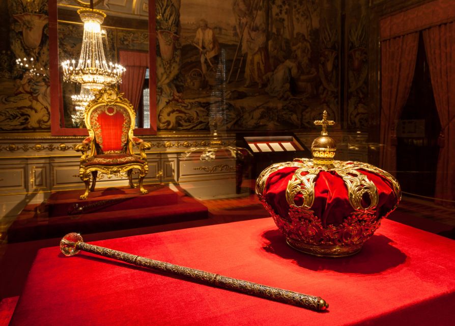 Madrid: Guided Visit to the Royal Palace - Pacing, group size, and when you might feel rushed