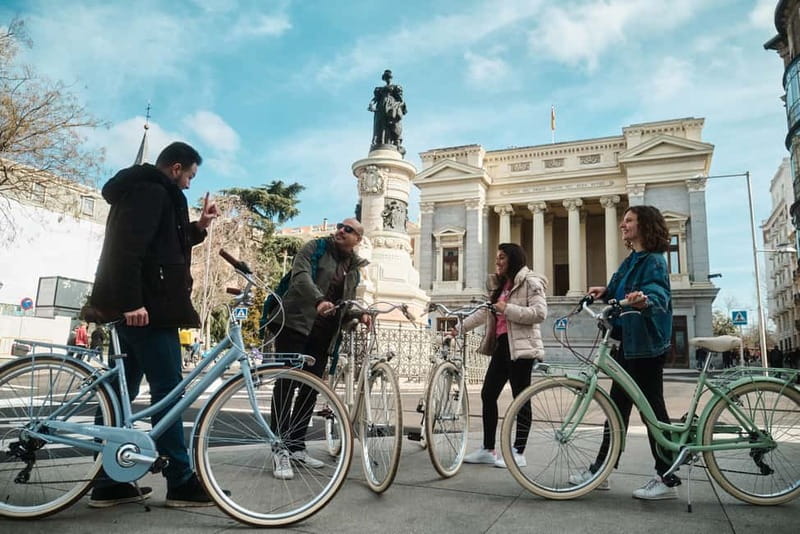 Madrid: Highlights Guided Vintage Bike Tour and Tapas Option - Key things I’d circle before you book