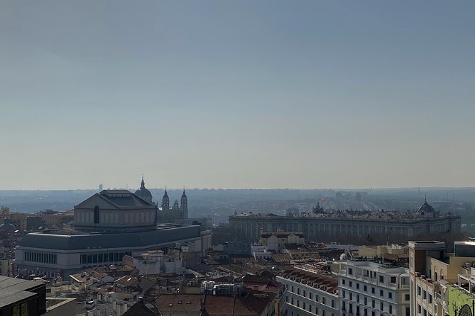 Madrid Historic with an architect : Arabs, Austrias and Bourbons - A 12-century Madrid route built around facades