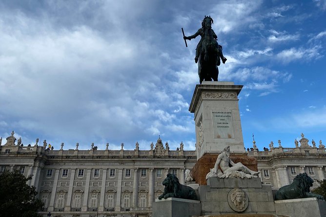 Madrid Historic with an architect : Arabs, Austrias and Bourbons - Plaza de Ramales: Ruins, burial links, and art history overlap