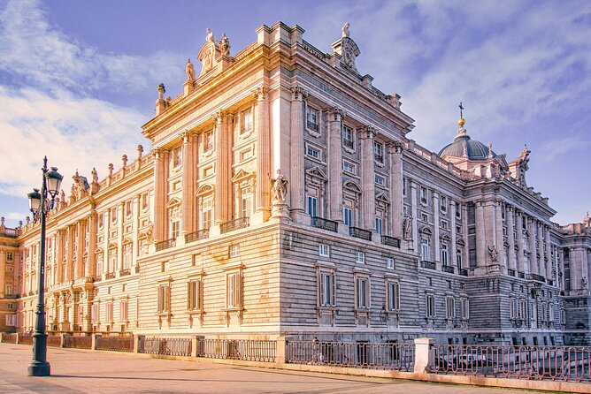 Madrid (Historical Centre) Scavenger Hunt and Self-Guided Tour - Practical tips so your game goes smoothly