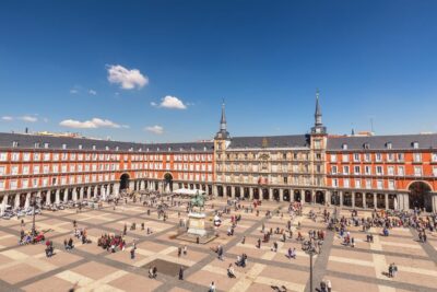 Madrid: History, Bites & Sips – An Intimate Tour Since 2018 - Meet Abel at Plaza Mayor, 27: getting started with zero stress