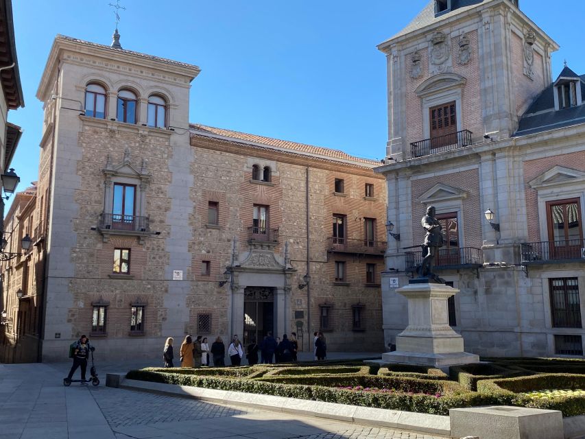 Madrid: Monastery of Descalzas Reales Tour with Tickets - Price and value: what $40 buys you at Descalzas Reales