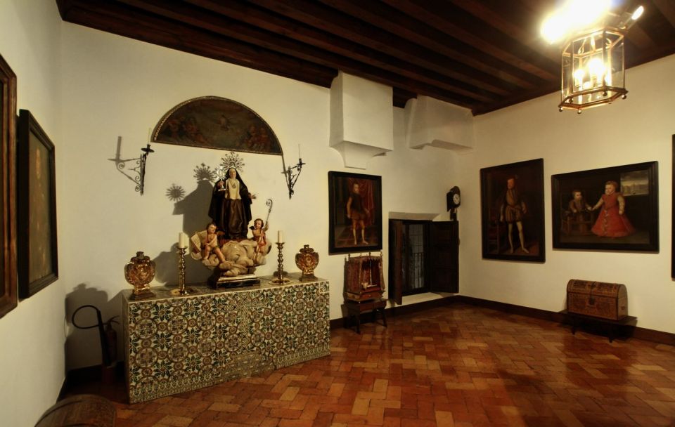 Madrid: Monastery of Descalzas Reales Tour with Tickets - Should you book the Descalzas Reales tour?