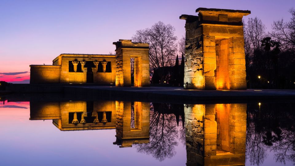 Madrid: Mysteries and Legends Tour - Puerta del Sol and Dos de Mayo: History with Teeth