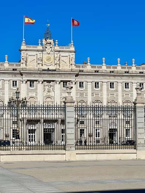 Madrid on foot: From Debod to Retiro - Plaza de España and the unexpected Temple of Debod story