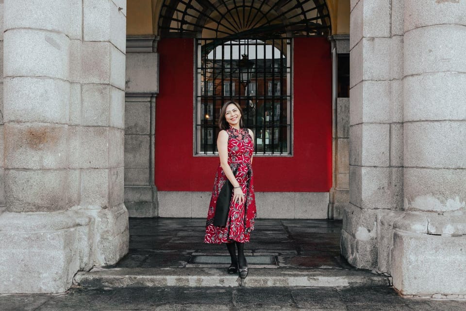 Madrid: Photoshoot in Plaza Mayor - Getting the best angles when Plaza Mayor has seasonal extras