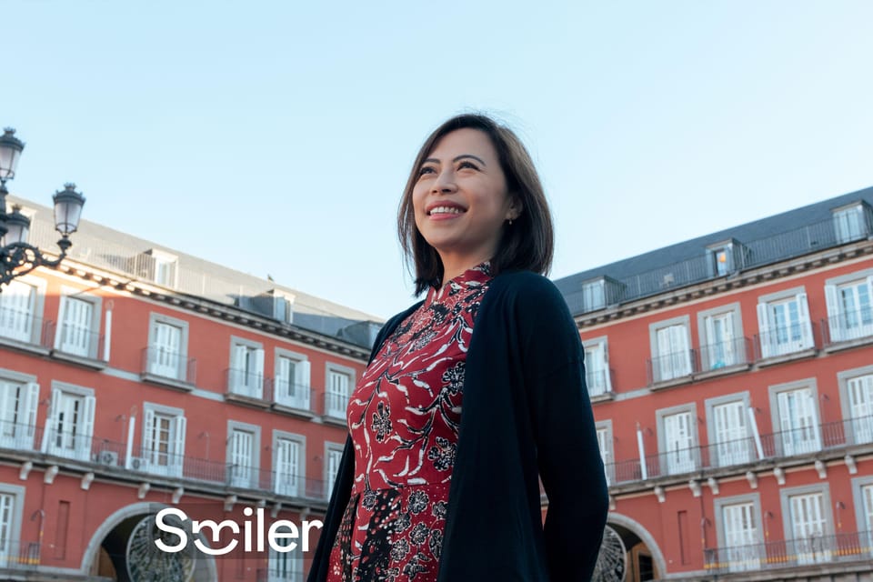 Madrid: Photoshoot in Plaza Mayor - How to plan your shoot so the photos look natural